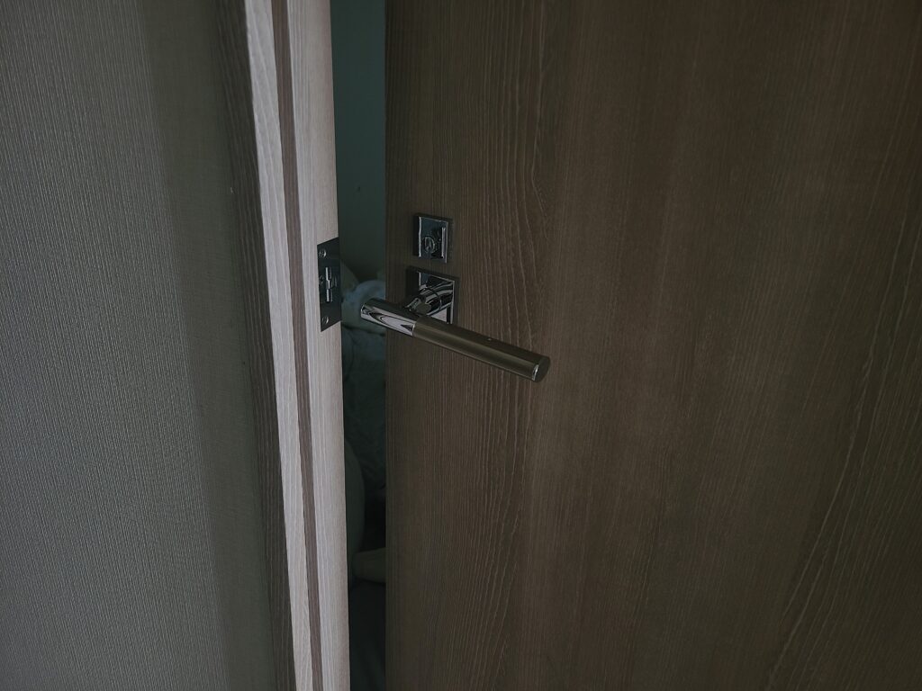 寝室にいくところの写真