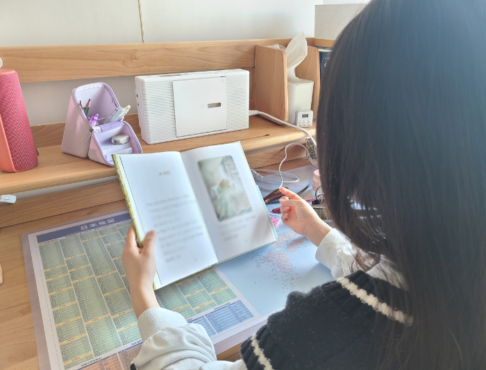 長女(10歳)が「ふたりはいっしょ」を音読しているとっころ