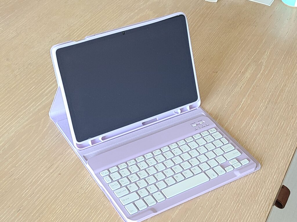 Galaxy Tab S10 Liteのケース正面から見た写真