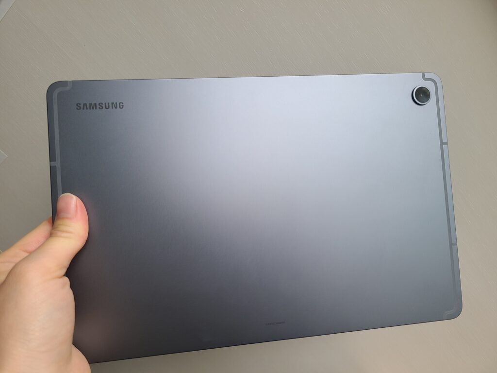 Galaxy Tab S10 Liteの背面の写真