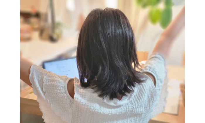 ペッピーキッズクラブのオンライン無料体験レッスンが終わり解放感で満たされる小5の娘